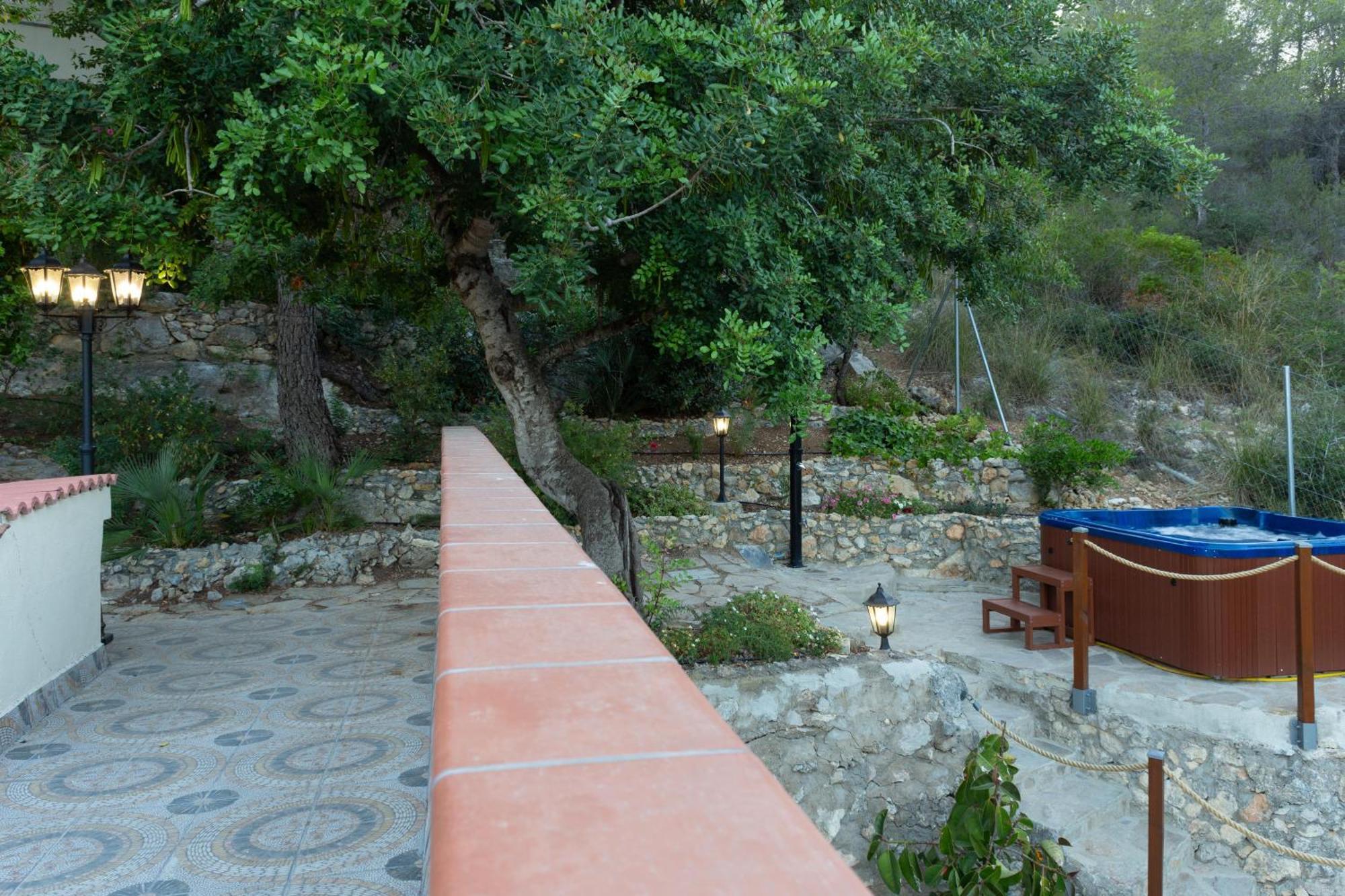 Silom House Villa Sant Pere De Ribes Exterior photo